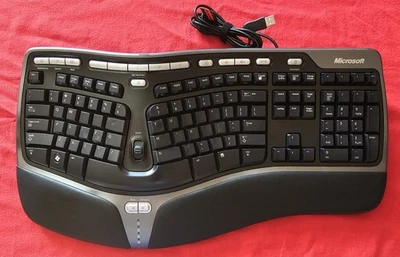 Microsoft Natural Ergonomic Keyboard 4000 V1.0 KU-0462 Black Wired USB - Tested  - Image 1 of 4