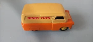 DINKY TOYS 482. BEDFORD CA VAN. “DINKY TOYS”. RESTORED on an ORIGINAL CASTING - Picture 1 of 6