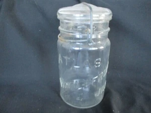 "Tarro de frutas enteras Atlas" transparente vintage en relieve con mango de fianza de alambre y tapa de vidrio - Imagen 1 de 2