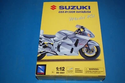New Ray 42285 - Suzuki GSX-R1 1300R Hayabusa  scala 1/12 - Immagine 1 di 2