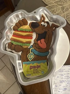 Teglia per torte Scooby Doo 2105-3227 - Wilton - Foto 1 di 4