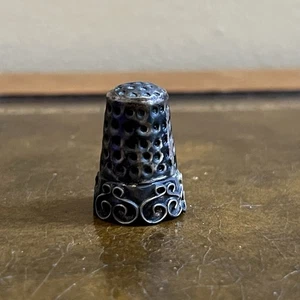 Antique Victorian Sterling Silver Thimble - Picture 1 of 10
