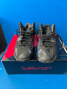 Nike LeBron 11 Blackout Anthracite 616175090 XI 11.5 - Picture 1 of 7