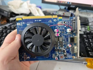 Dell NVIDIA GeForce GT 640 Video Card - Picture 1 of 3