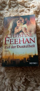 Ruf der Dunkelheit - Christine Feehan - Bild 1 von 2
