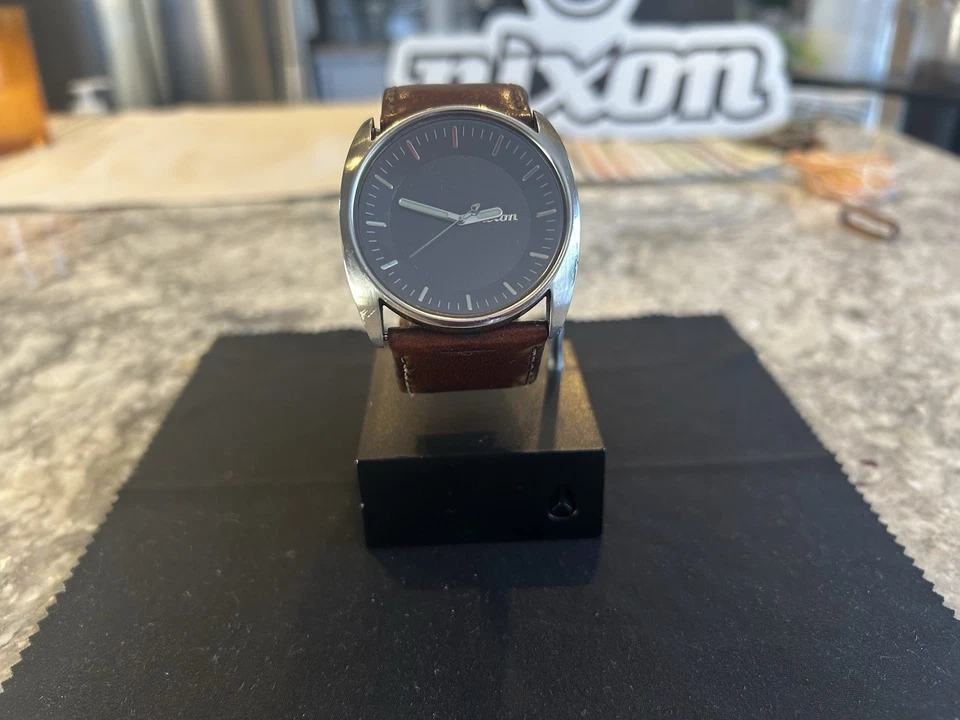 Reloj Nixon ESQUIRE Foto 1 de 4