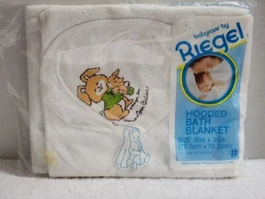 VINTAGE RIEGEL HOODED BATH BLANKET 30" x 30" BUNNY *CRITTER SITTERS LOVE BABIES* - Picture 1 of 6