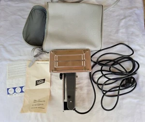 KOBOLD 1000 Film- u. Studioleuchte, Halogenleuchtmittel, 1000 W, gebr.mit Stativ - Bild 1 von 8