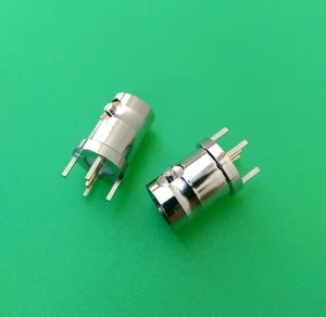 (5 PZ) BNC Femmina Saldatore PCB Connettore Montaggio - Venditore USA - Foto 1 di 3