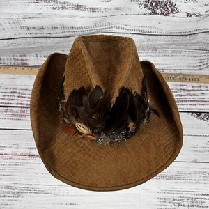 Vintage HUSH PUPPIES HAT SUEDE Feather Band Made in USA Super Condition Size M - Picture 1 of 13