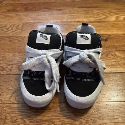 Knu Skool Vans kids size 3 - Image 1 of 4