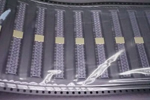 CLH-125-L-D-DV-P-TR Samtec Low Profile Steckdosenleiste 50 Pos 2-reihig 2,54 mm SMT - Bild 1 von 5