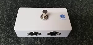 MIDI Switcher MSWIT3 Foot Operated Switcher Tough abs Box High q Switch White - Picture 1 of 4