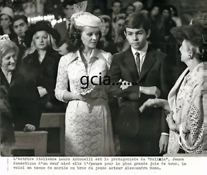 Laura ANTONELLI-MALICIA-1973-N & B-TBE-18X24 cm-6 rares images de tournage - Foto 1 di 6