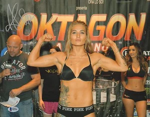 Anastasia Yankova Signed 11x14 Photo BAS Beckett COA Bellator MMA Picture Auto'd - Picture 1 of 6