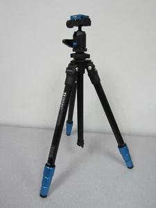 Benro TSL08AN00 Slim Aluminum-Alloy Tripod - Max Load 8.8 lb / 4 kg (n) - Picture 1 of 12