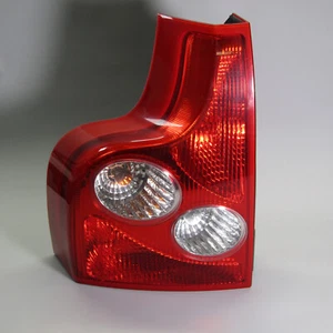 2005 - 2007 Volvo XC70 V70 Lower Left Drivers Taillight Tail Light Lamp - Picture 1 of 6