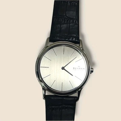 Reloj para mujer Skagen PRSK1033 esfera plateada correa de cuero negro *necesita batería Foto 1 de 4