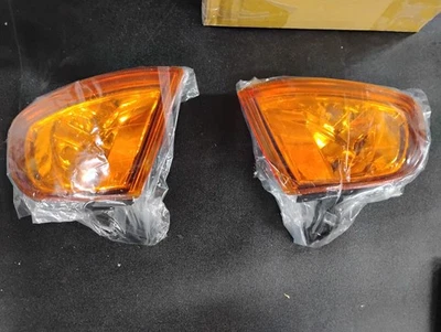 Amber Turn Signal Corner Light Lamp Pair For 1999 2000 99 00 Mazda~Protege~Sedan - Image 1 of 4