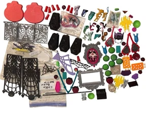 Lot of Monster High Playsets, Furniture, Parts and Accessories - Picture 1 of 24