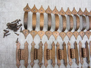 42 VTG AJAX COPPER HAMMERED H-HINGES COLONIAL CABINET 19 HANDLE PULLS 198 SCREWS - Picture 1 of 17