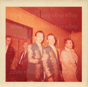 The Wilburn Brothers VINTAGE Candid foto unica nel suo genere 3,5x3,5 - Foto 1 di 2