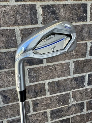 Left Handed Mizuno JPX 900 6-Iron Regular Flex Steel Nippon NS Pro Modus 3 Shaft - Image 1 of 4