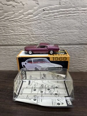 AMT 1/43 1969 Mini Ford Mustang model kit Built - Image 1 of 4