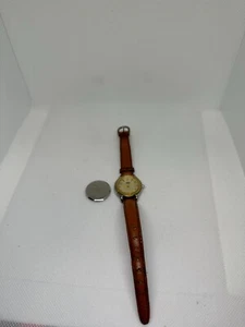 Guess Women's Quartz Round Watch with New Battery 1994 - Picture 1 of 11