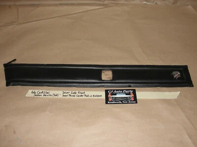 OEM 66 Cadillac Sedán Deville PANEL DE PUERTA DELANTERA IZQUIERDA ALMOHADILLA CENTRAL CON EMBLEMA DE CRESTA Foto 1 de 4