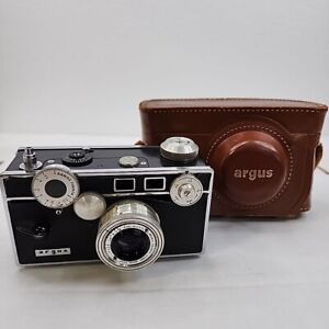 Argus C-3 The Brick Rangefinder Camera F3.5 50mm Case Cintar Coated Untested