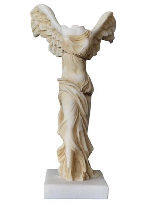 Крылатая статуя победы Самофракии золотистый алебастр древние руины Лувр Музей - Изображение 1 из 4