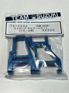 Brazos delanteros y traseros de aluminio TS-CS02 NUEVO EN CAJA 1/10 RC vintage Yokomo YR4 Team Suzuki - Imagen 1 de 3