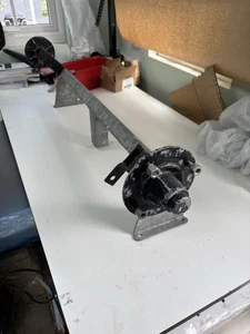NEW Erde 122 / Daxara 127 Axle With Hubs and Wheel Bolts - Picture 1 of 6