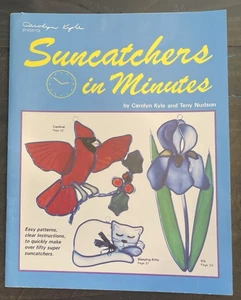 "Suncatchers in Minutes" di Carolyn Kyle (libro in vetro colorato) - Foto 1 di 2