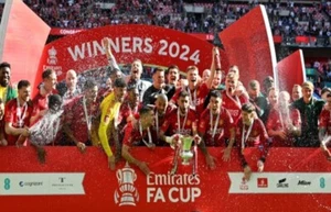 Manchester United FA Cup Winners 2024 Fridge Magnet - Picture 1 of 1