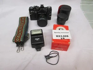 Vintage Zenit 12XP 35mm SLR Film Camera Helios-44-4 58mm F/2 Lens, Flash,Bag Etc - Picture 1 of 17