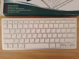 Wireless Bluetooth PC Laptop Keyboard With English and Russian Characters - Picture 1 of 5