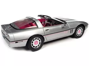 Autoworld AWSS142 1986 Chevrolet Corvette Convertible Barbie 1/18 Diecast Model - Picture 1 of 1