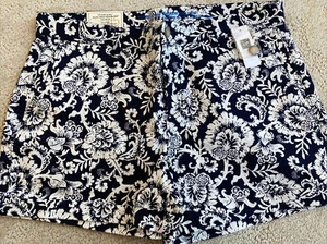 NWT Womens GAP 4 Inch Girlfriend Khaki Shorts Blue Floral - 661225(T3) - Size 10 - Picture 1 of 6