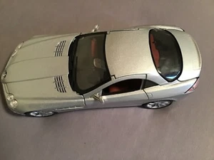 Mercedes SLR McLaren Auto Modellauto silber 26 cm lang, sehr gut - Bild 1 von 3
