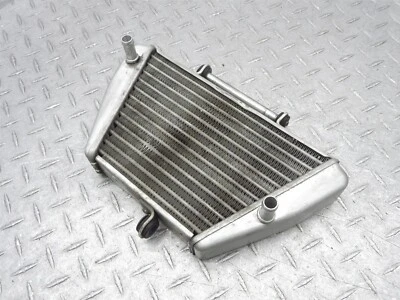 2022 21-24 Aprilia RSV4 1100 油冷却器组件原始设备制造商 — 第 1/4 张图片