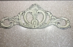Distressed bemalt Gusseisen verziert Türspitze Wandgiebel - 15 3/4" - Bild 1 von 3