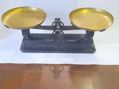 Ancienne balance Roberval  Force 20 kg Plateau laiton - Photo 1/4