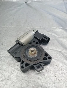 04-11 MAZDA 3 Right Passenger Front Power Window Motor - Picture 1 of 3