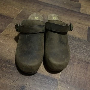 White Mountain Mule Clog Womens Size 7.5M Brown Faux Suede Casual Comfort - Picture 1 of 5