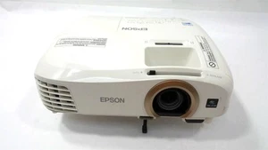 Epson PowerLite Home Cinema 2045 Full HD LCD Projektor - Bild 1 von 4