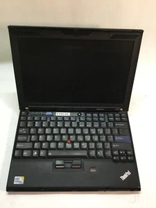 IBM ThinkPad R31 14" computer portatile Intel Pentium III - SI AVVIA AL BIOS - MZ - Foto 1 di 6