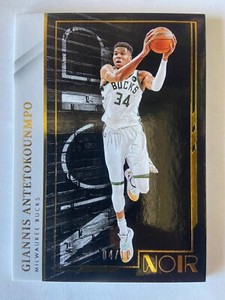 2021-22 Noir Giannis Antetokounmpo Gold Holo SSP #04/10 Milwaukee Bucks Card #30