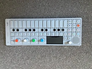 Teenage Engineering OP-1 Portable Workstation Synthesizer - Bild 1 von 4